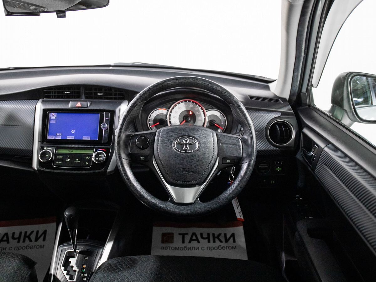 Toyota Corolla 2014 - фото автомобиля