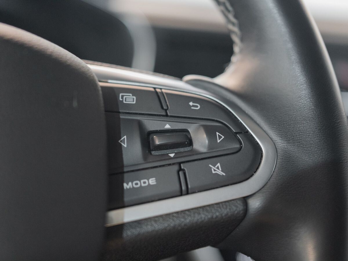 Geely Atlas Pro 2022 - фото автомобиля