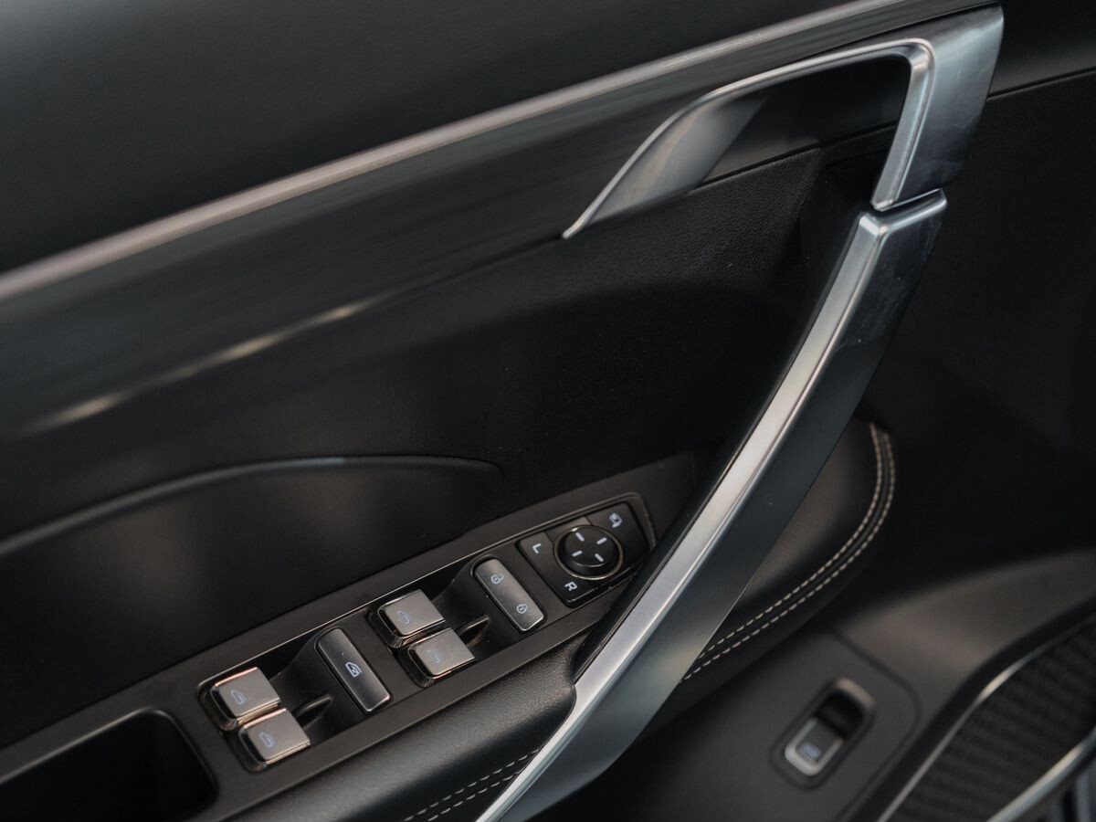 Geely Atlas Pro 2022 - фото автомобиля