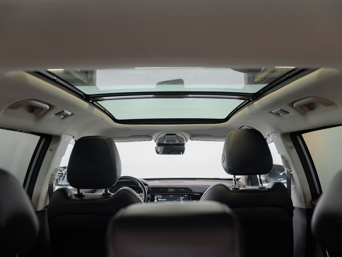 Geely Atlas Pro 2022 - фото автомобиля