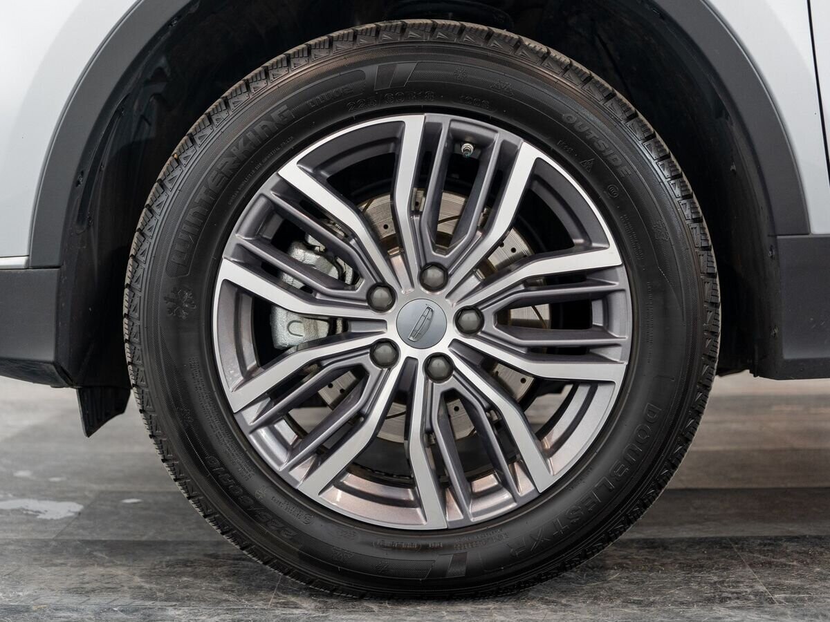 Geely Atlas Pro 2022 - фото автомобиля