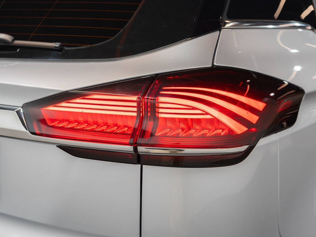 Geely Atlas Pro 2022 - фото автомобиля