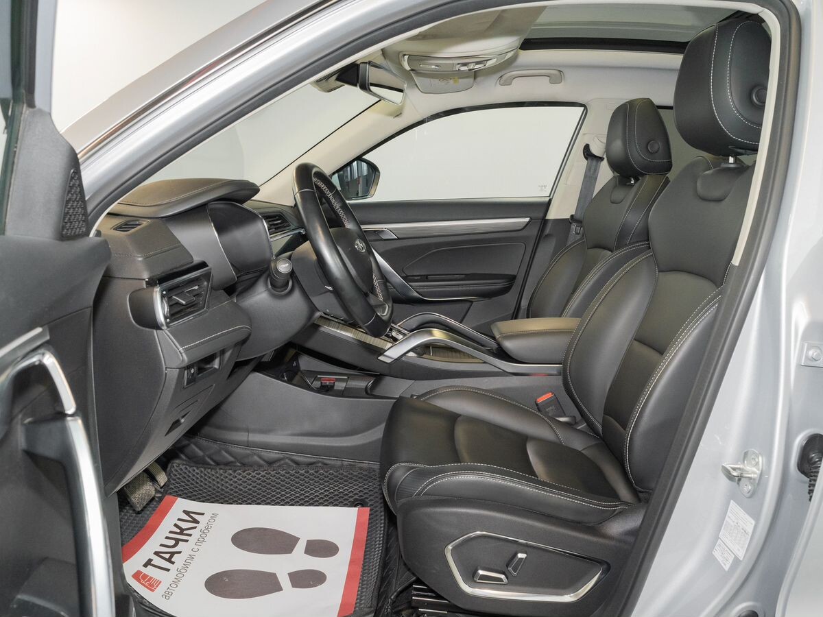 Geely Atlas Pro 2022 - фото автомобиля