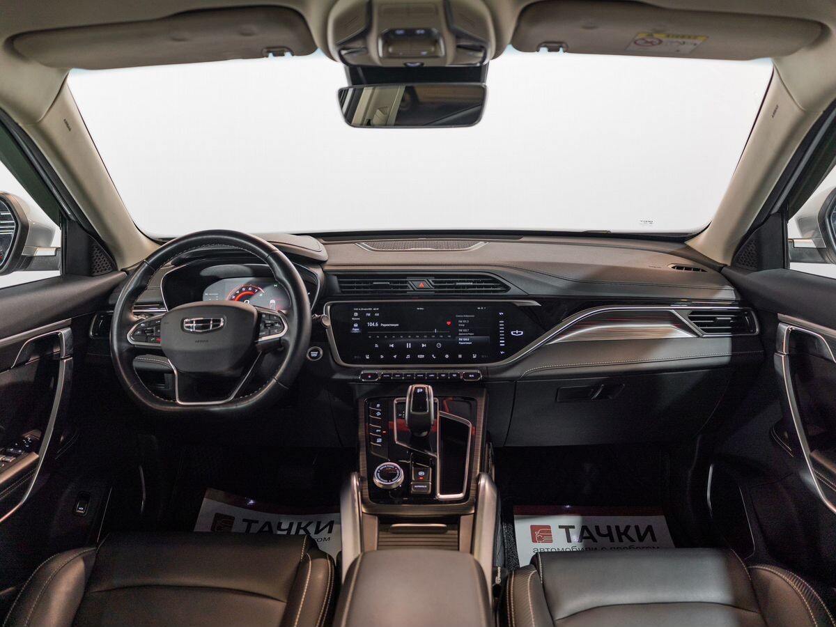 Geely Atlas Pro 2022 - фото автомобиля