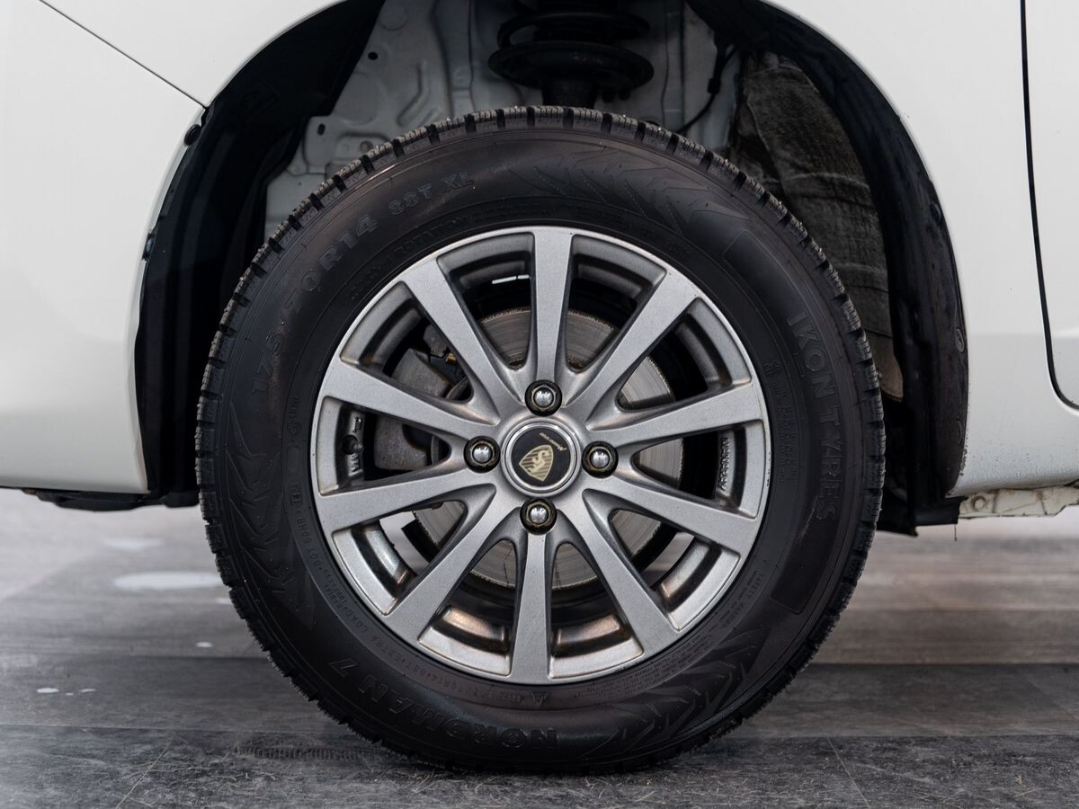 Toyota Probox 2018 - фото автомобиля