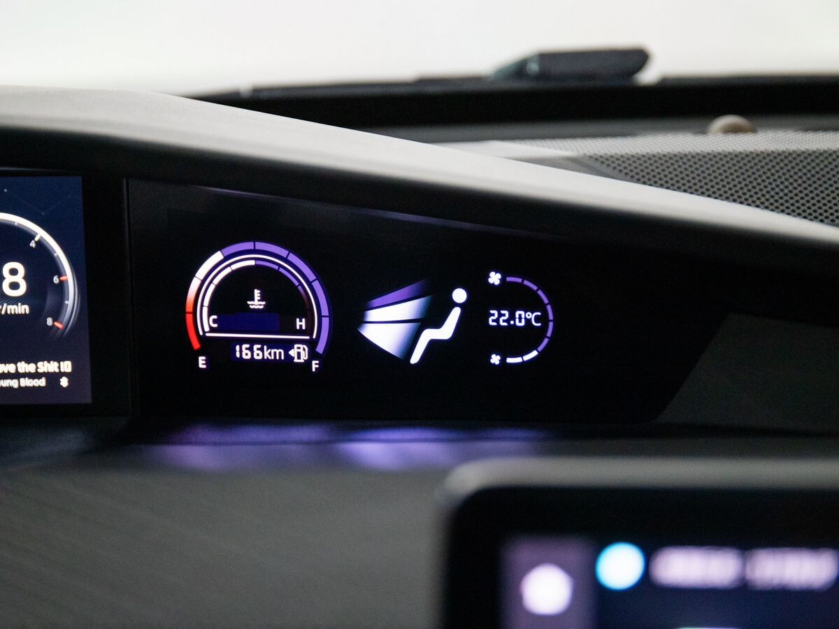 Changan UNI-V 2022 - фото автомобиля