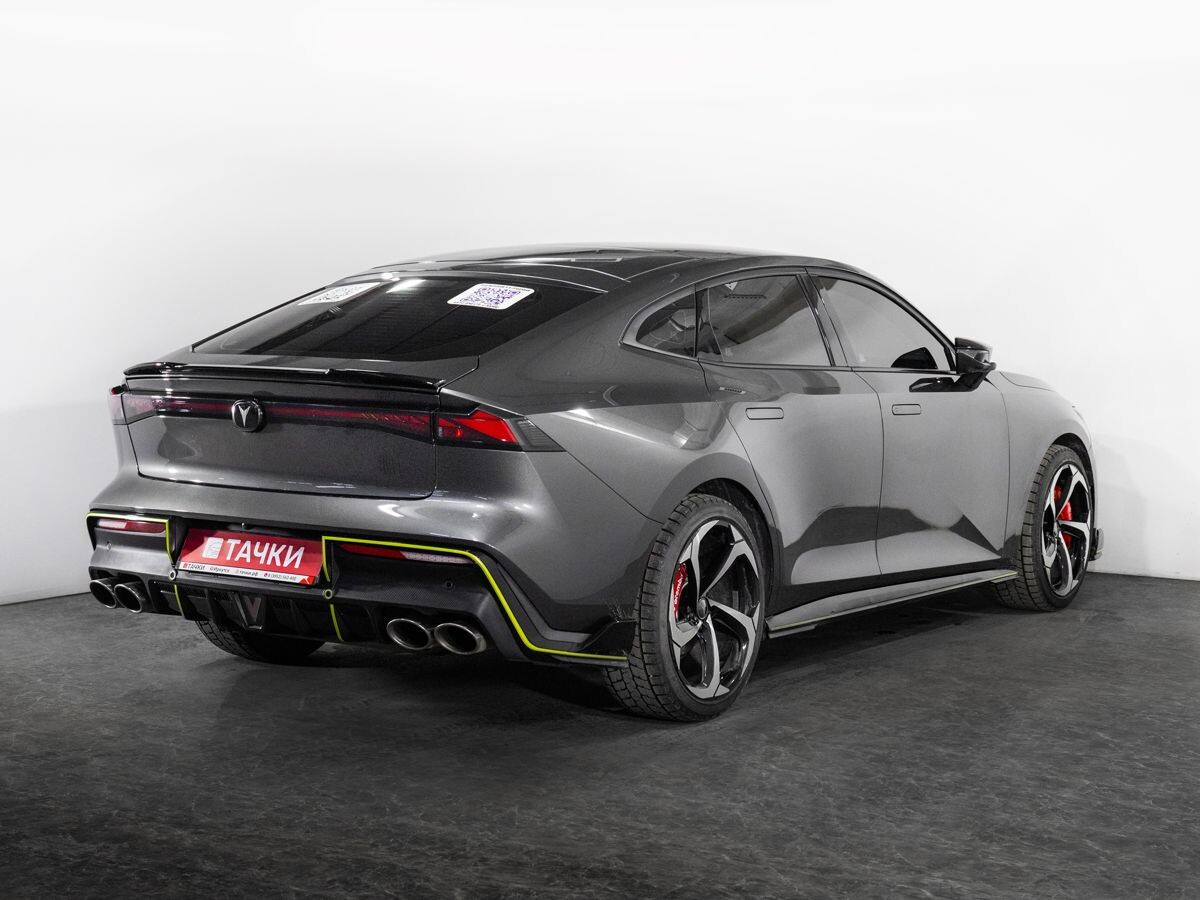 Changan UNI-V 2022 - фото автомобиля