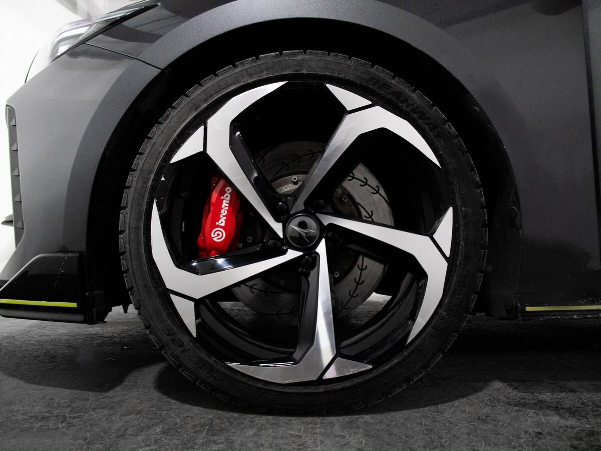 Changan UNI-V 2022 - фото автомобиля