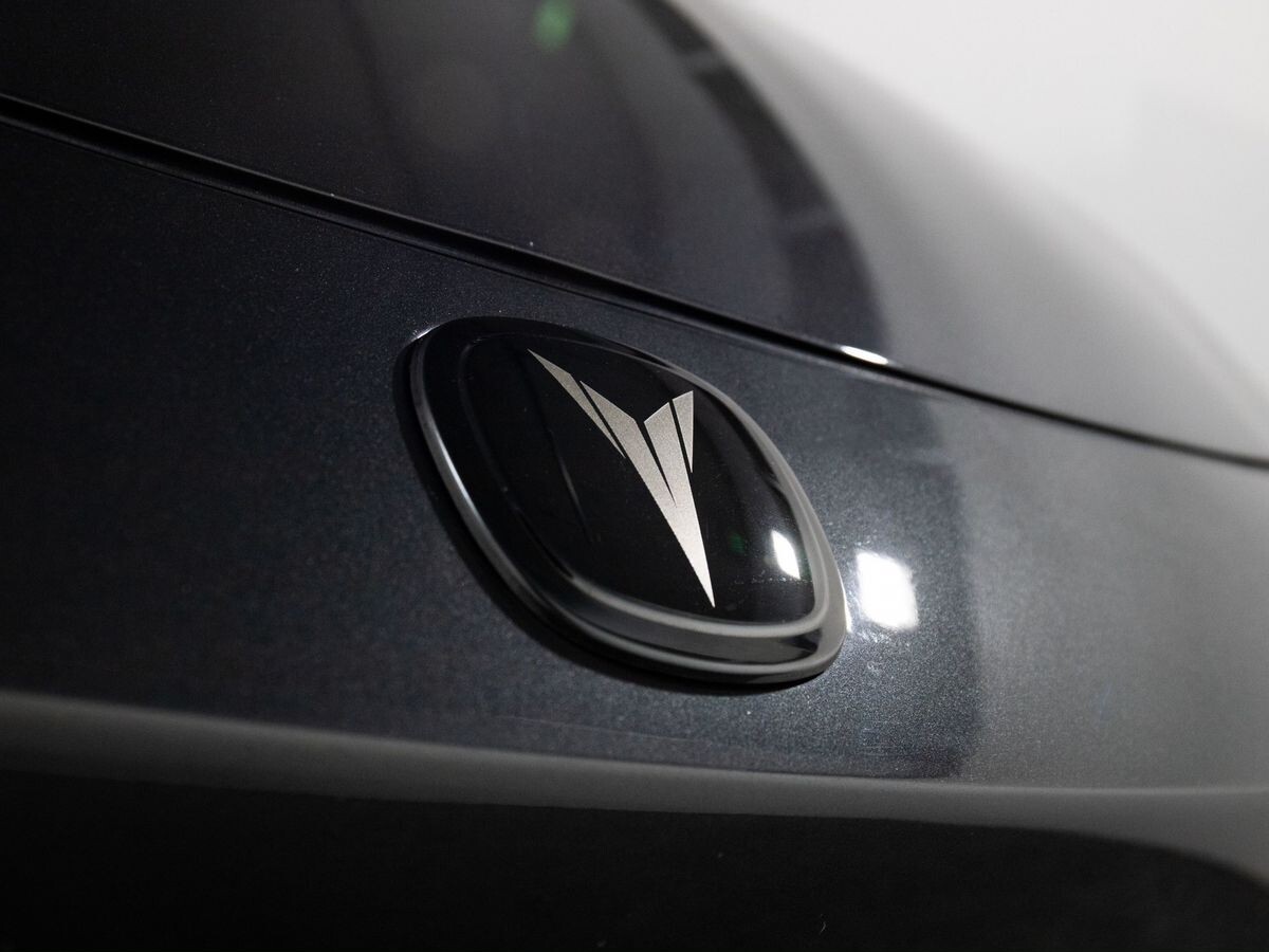 Changan UNI-V 2022 - фото автомобиля