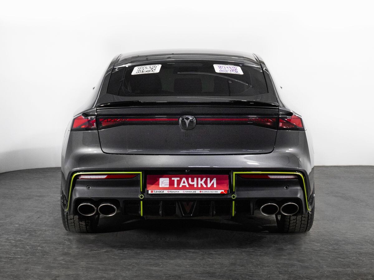 Changan UNI-V 2022 - фото автомобиля