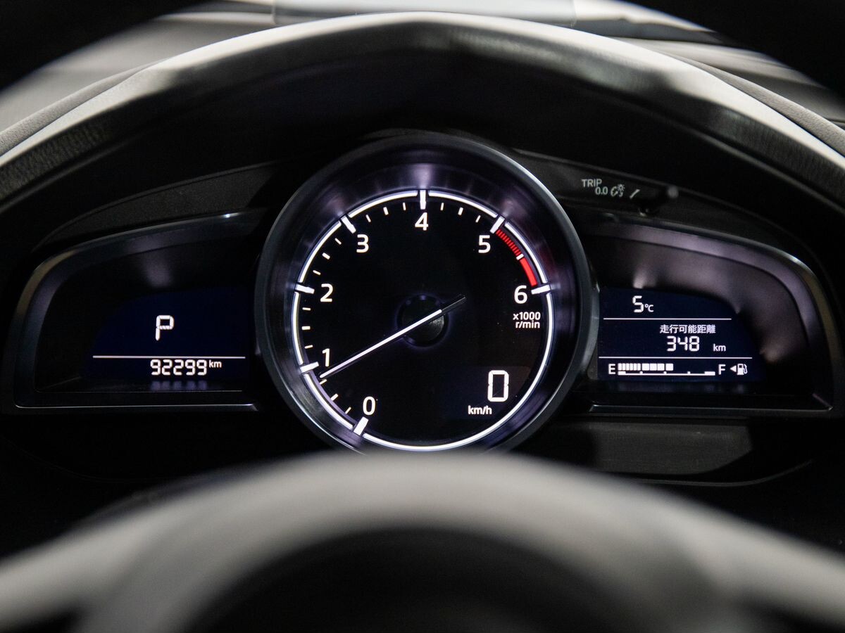 Mazda Axela 2018 - фото автомобиля