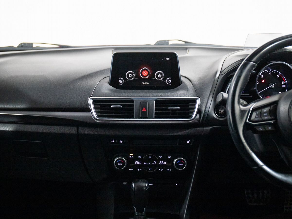 Mazda Axela 2018 - фото автомобиля