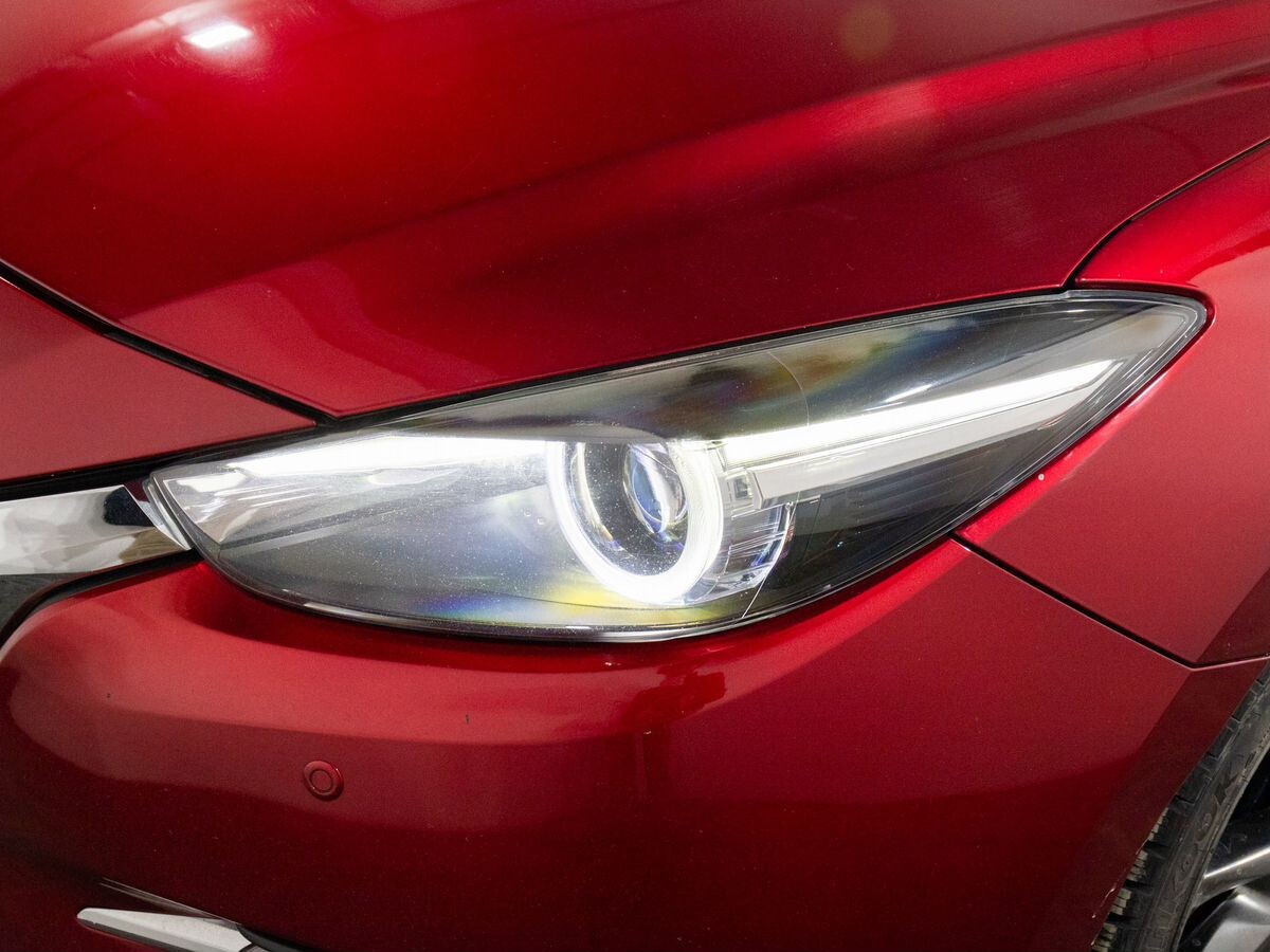 Mazda Axela 2018 - фото автомобиля