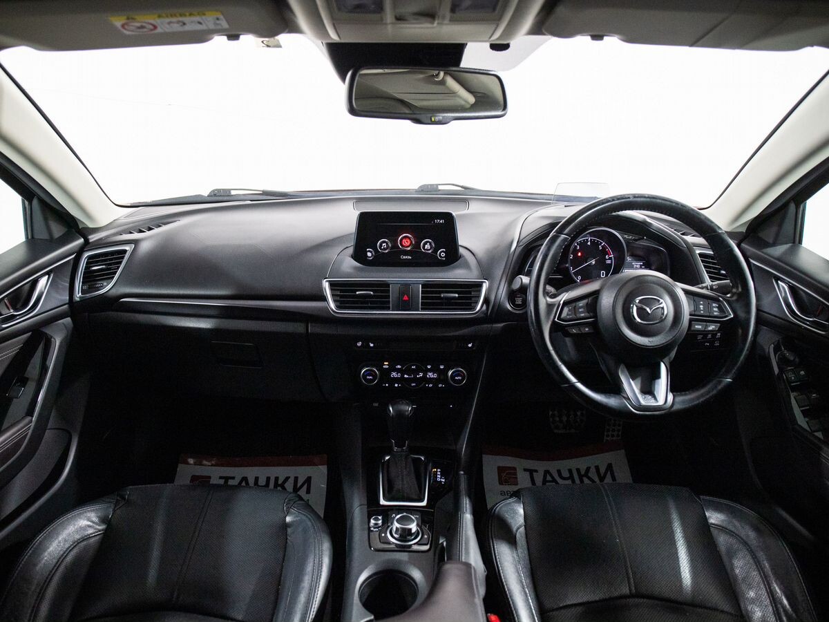 Mazda Axela 2018 - фото автомобиля