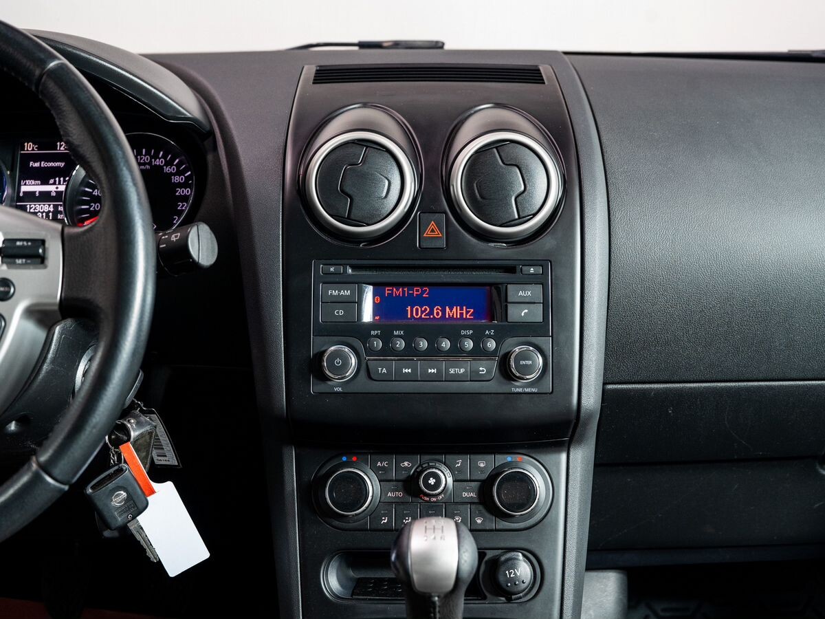 Nissan Qashqai 2011 - фото автомобиля