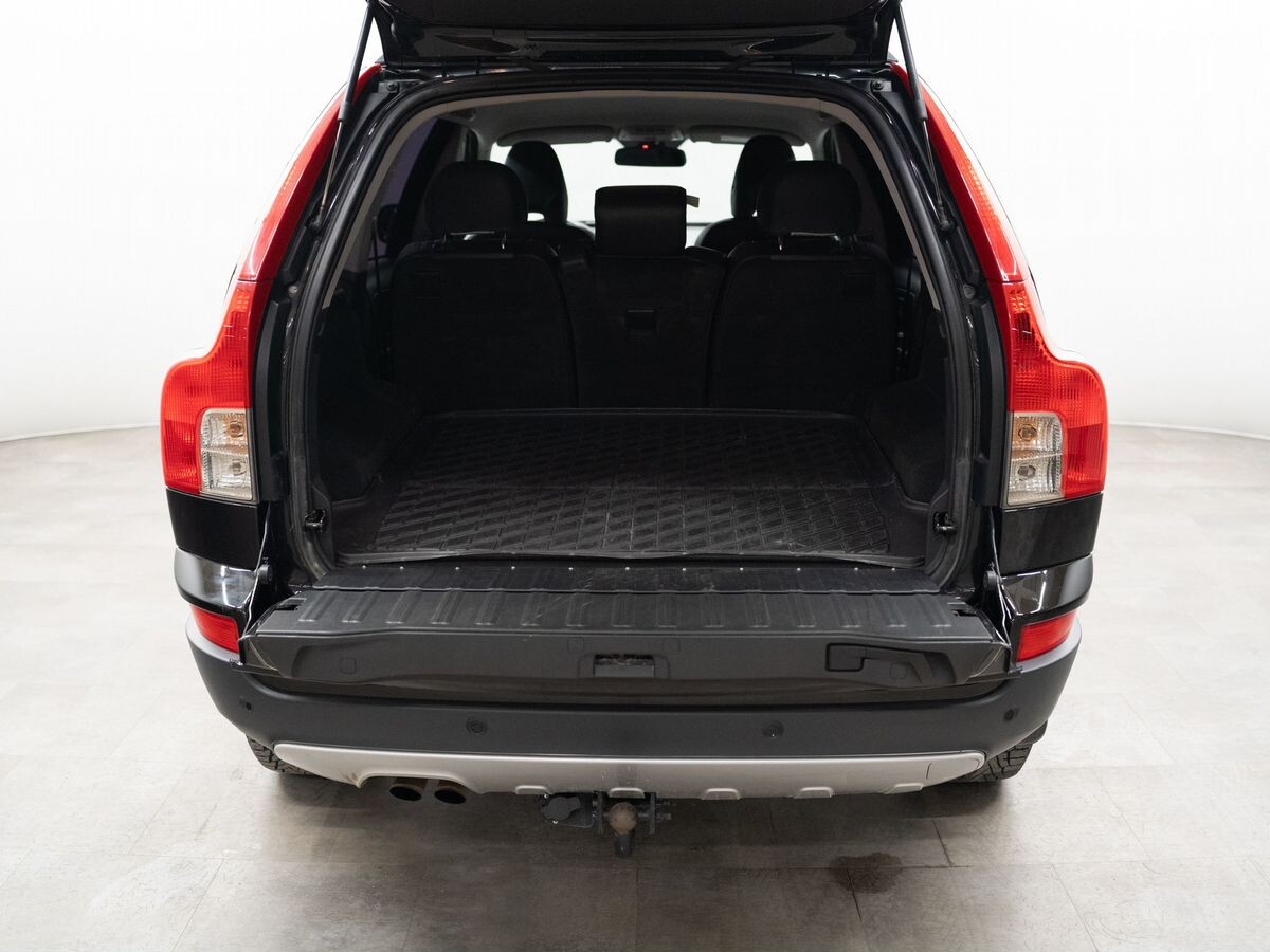Volvo XC90 2010 - фото автомобиля