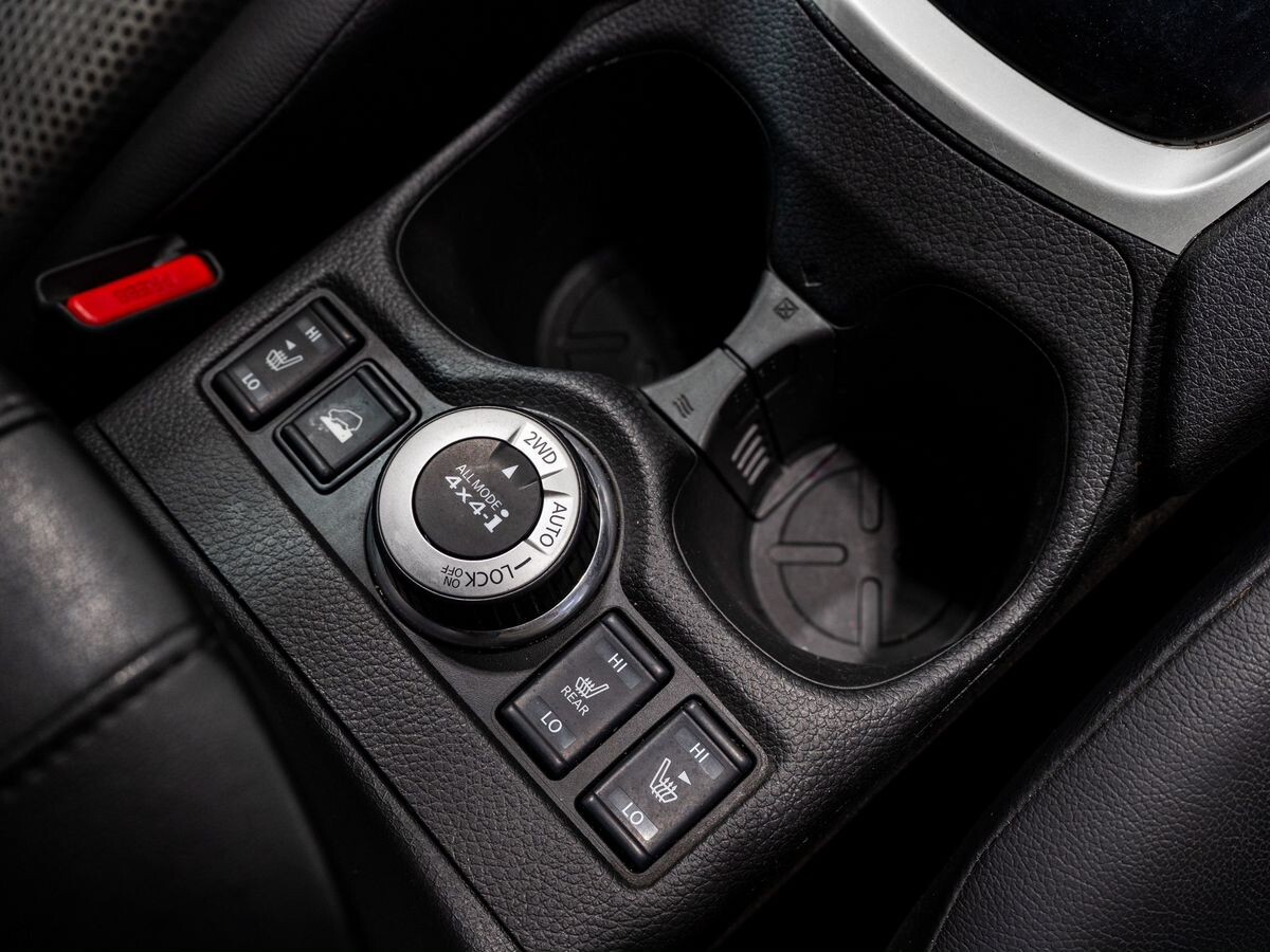 Nissan X-Trail 2017 - фото автомобиля