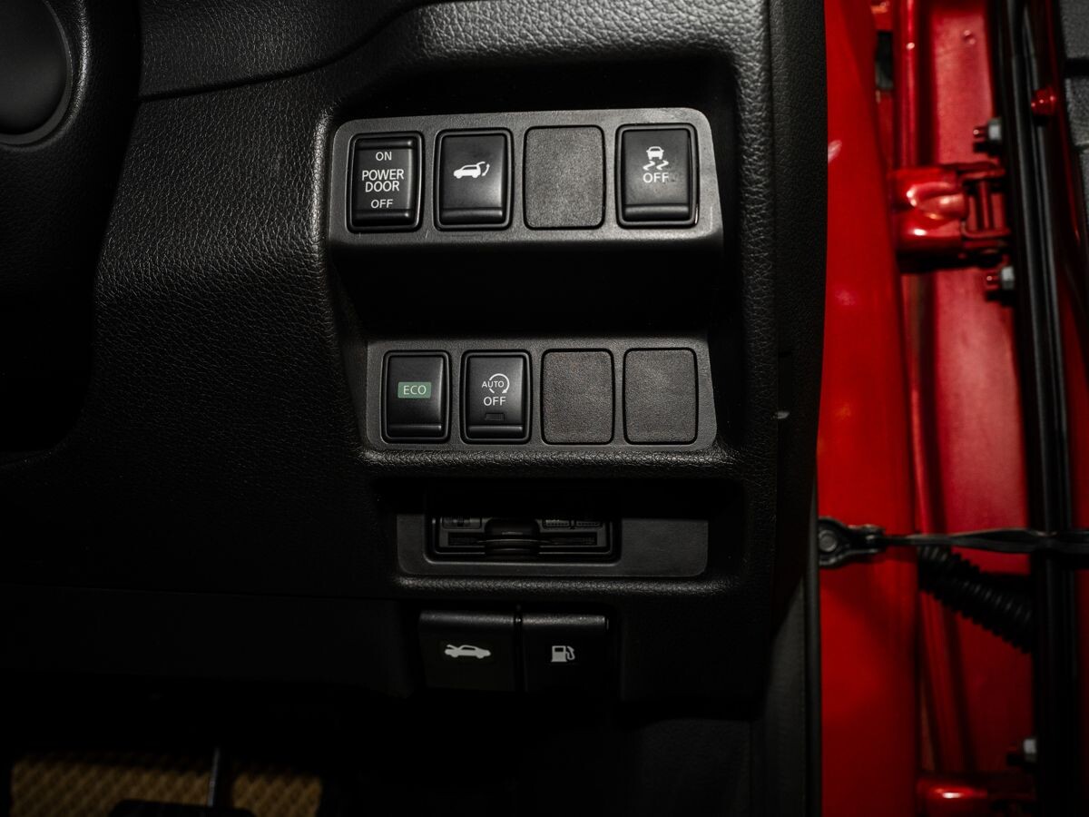 Nissan X-Trail 2017 - фото автомобиля