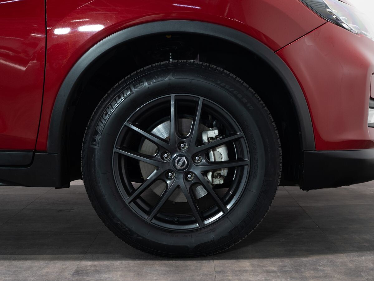 Nissan X-Trail 2017 - фото автомобиля