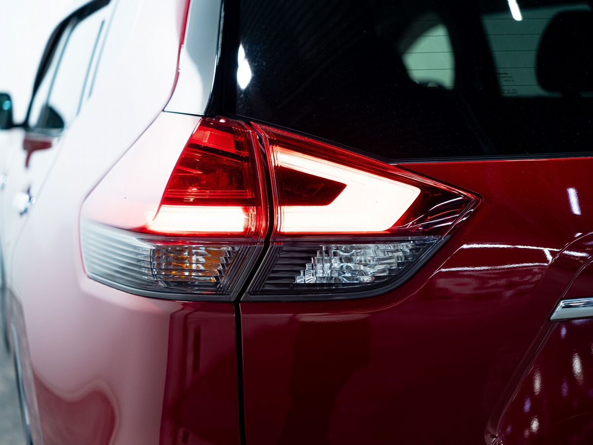 Nissan X-Trail 2017 - фото автомобиля