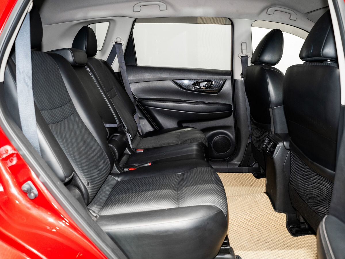 Nissan X-Trail 2017 - фото автомобиля