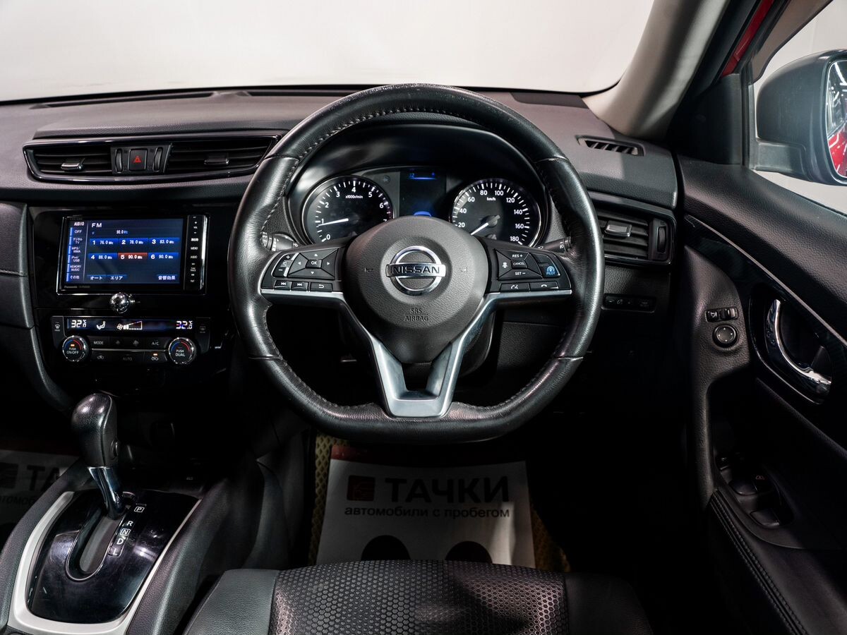 Nissan X-Trail 2017 - фото автомобиля