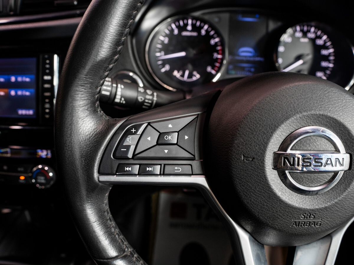 Nissan X-Trail 2017 - фото автомобиля