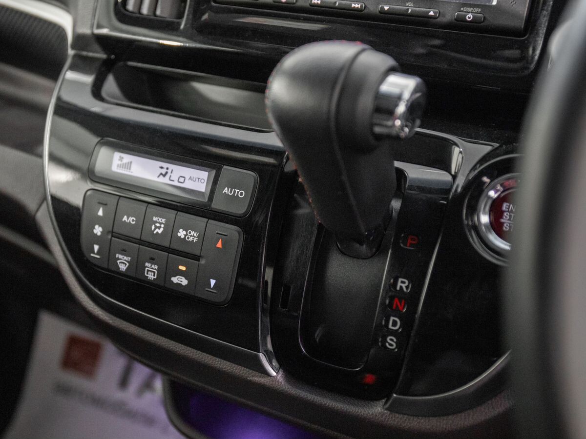 Honda N-WGN 2016 - фото автомобиля