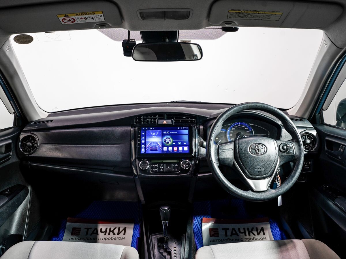 Toyota Corolla 2016 - фото автомобиля