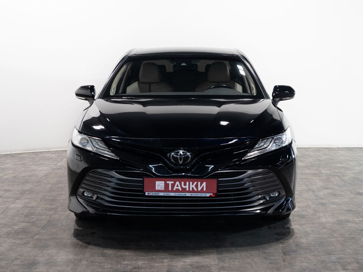 Toyota Camry 2019 - фото автомобиля