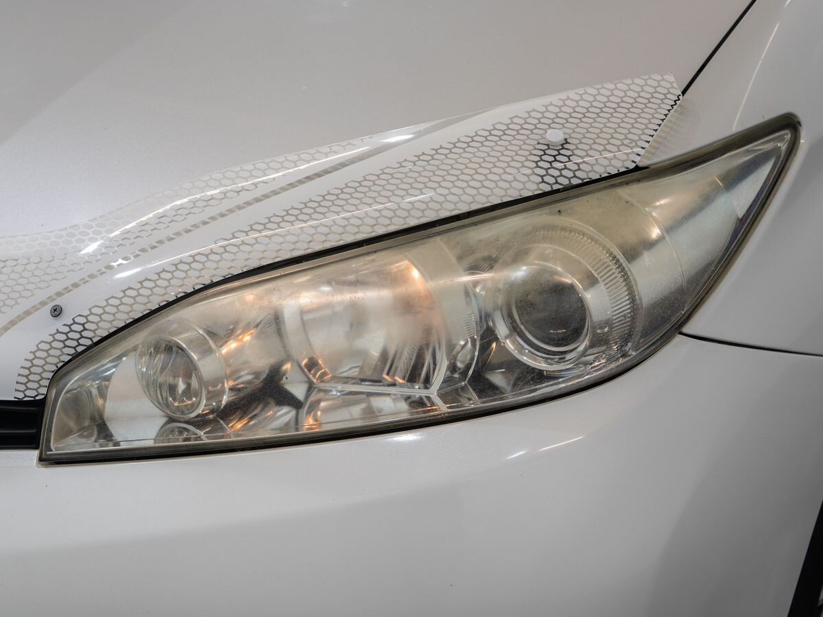 Toyota Wish 2010 - фото автомобиля