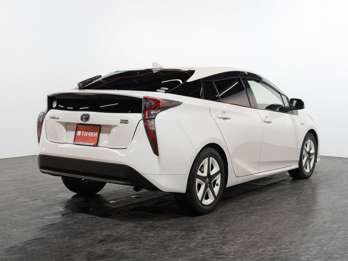 Toyota Prius 2016 - фото автомобиля