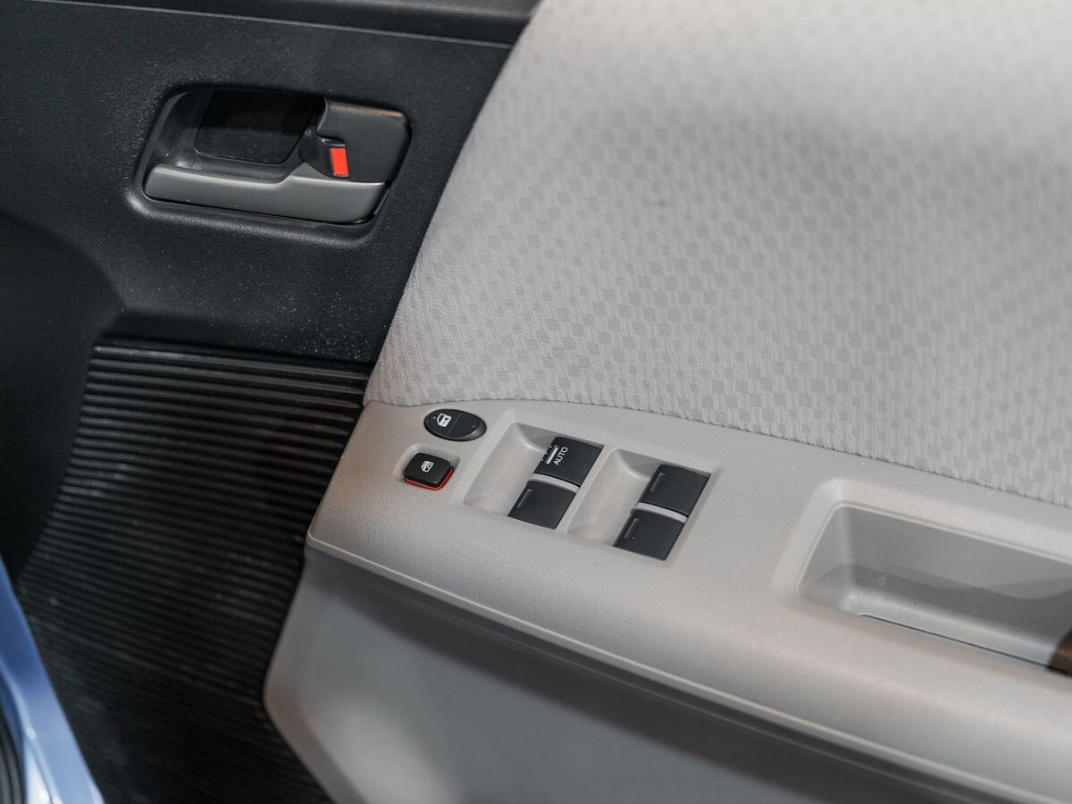 Honda Freed 2010 - фото автомобиля