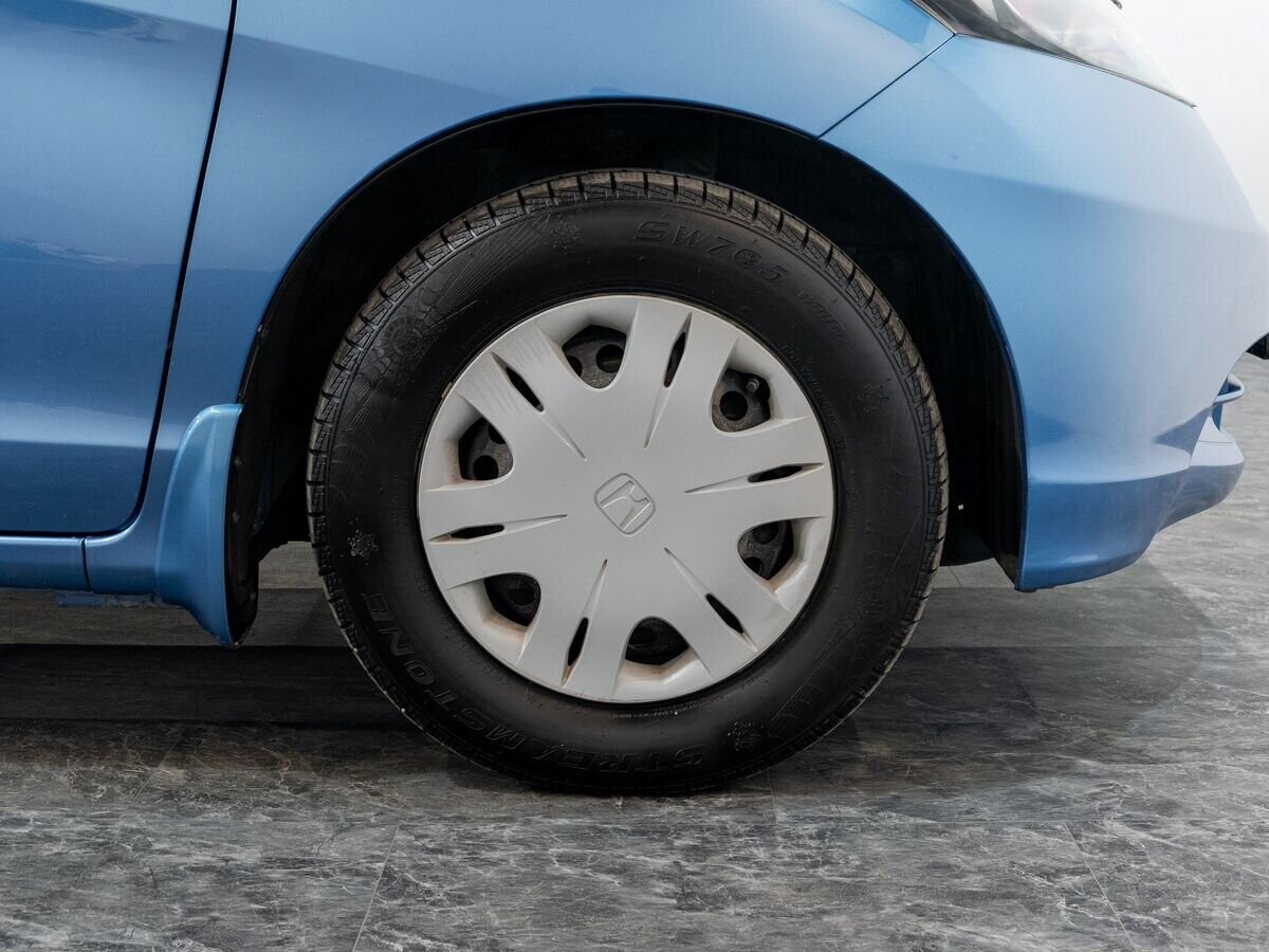 Honda Freed 2010 - фото автомобиля