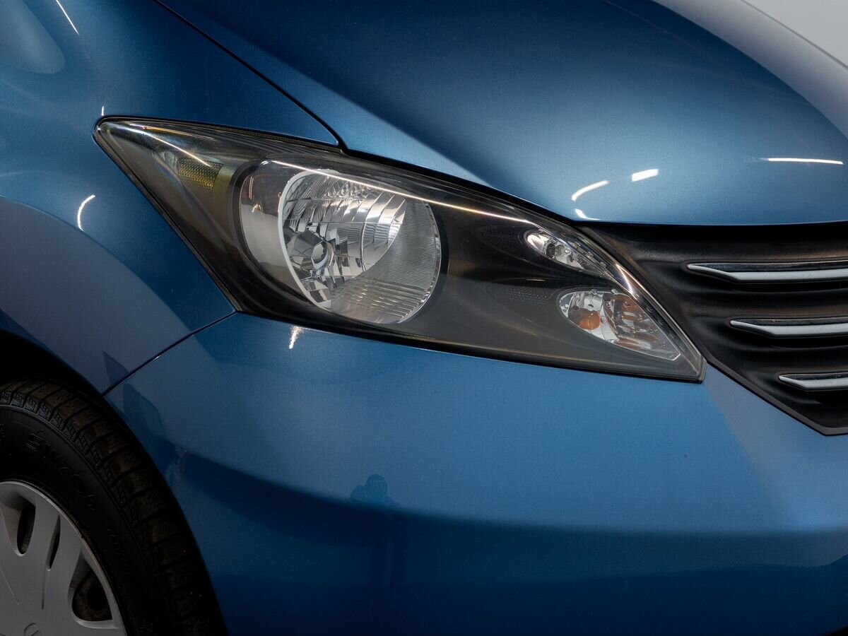 Honda Freed 2010 - фото автомобиля