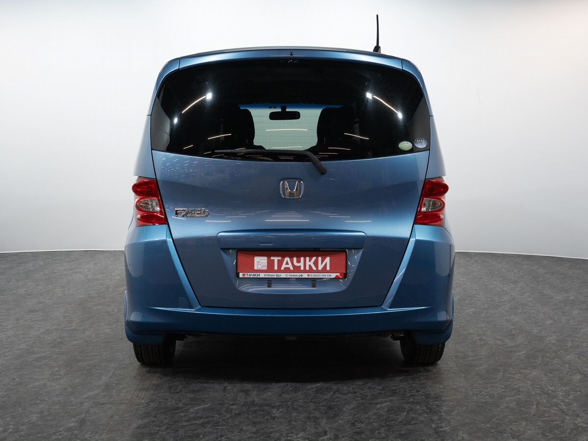 Honda Freed 2010 - фото автомобиля