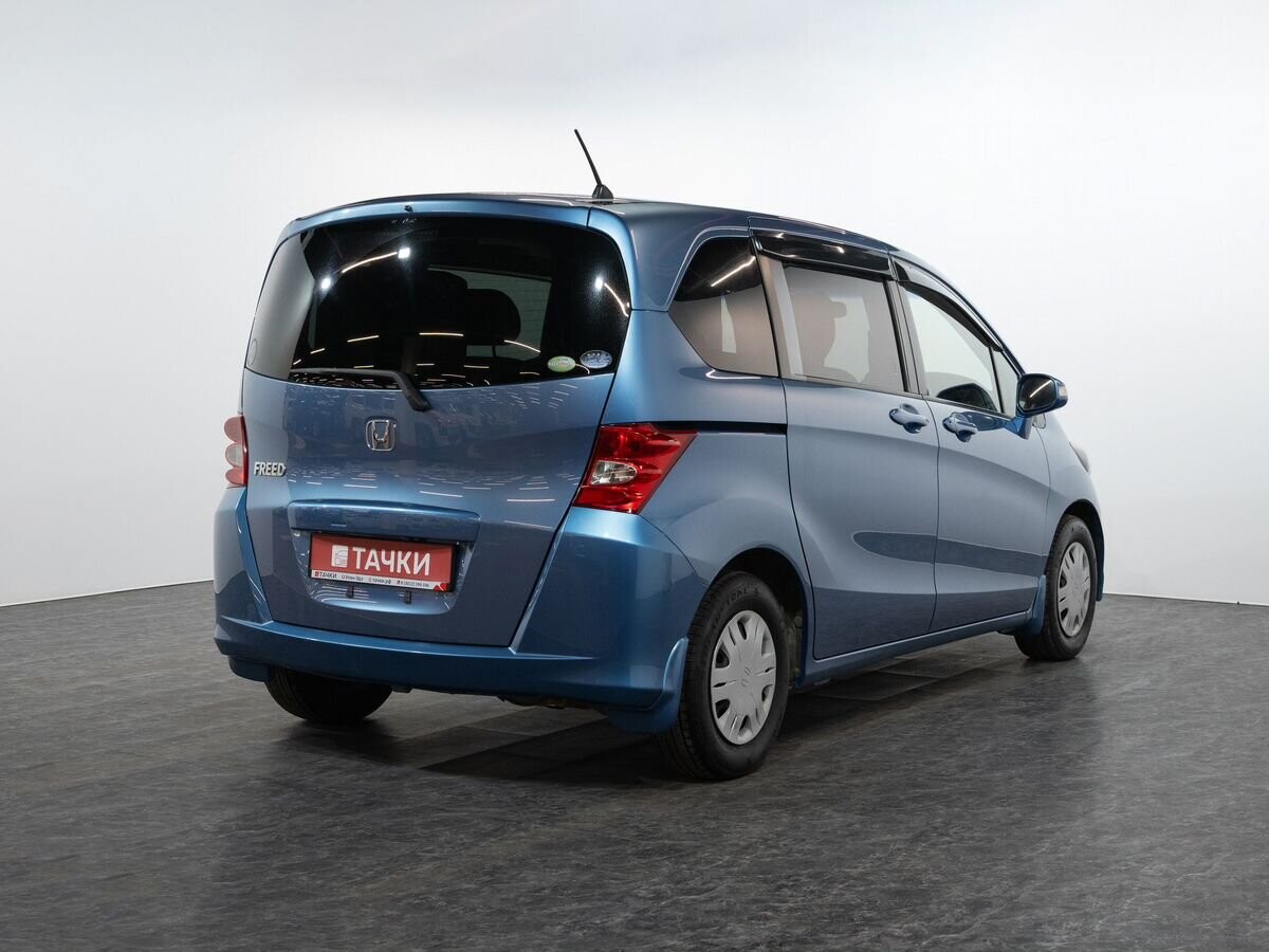 Honda Freed 2010 - фото автомобиля