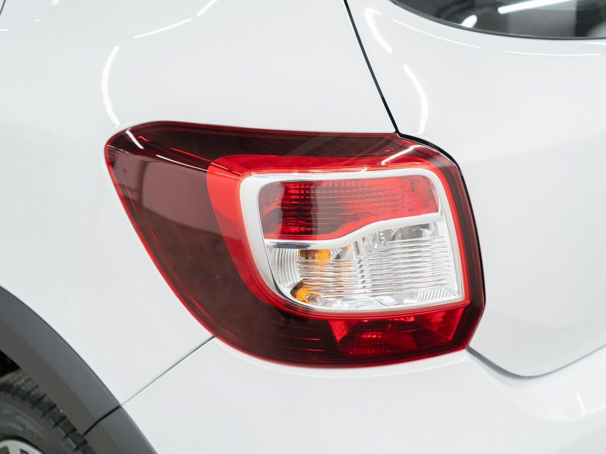 Renault Sandero Stepway 2020 - фото автомобиля