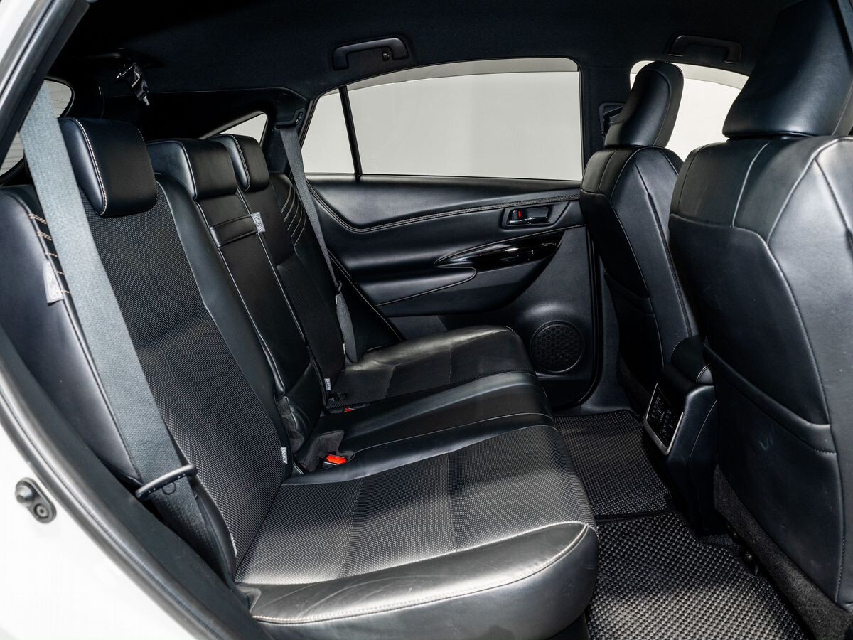 Toyota Harrier 2017 - фото автомобиля