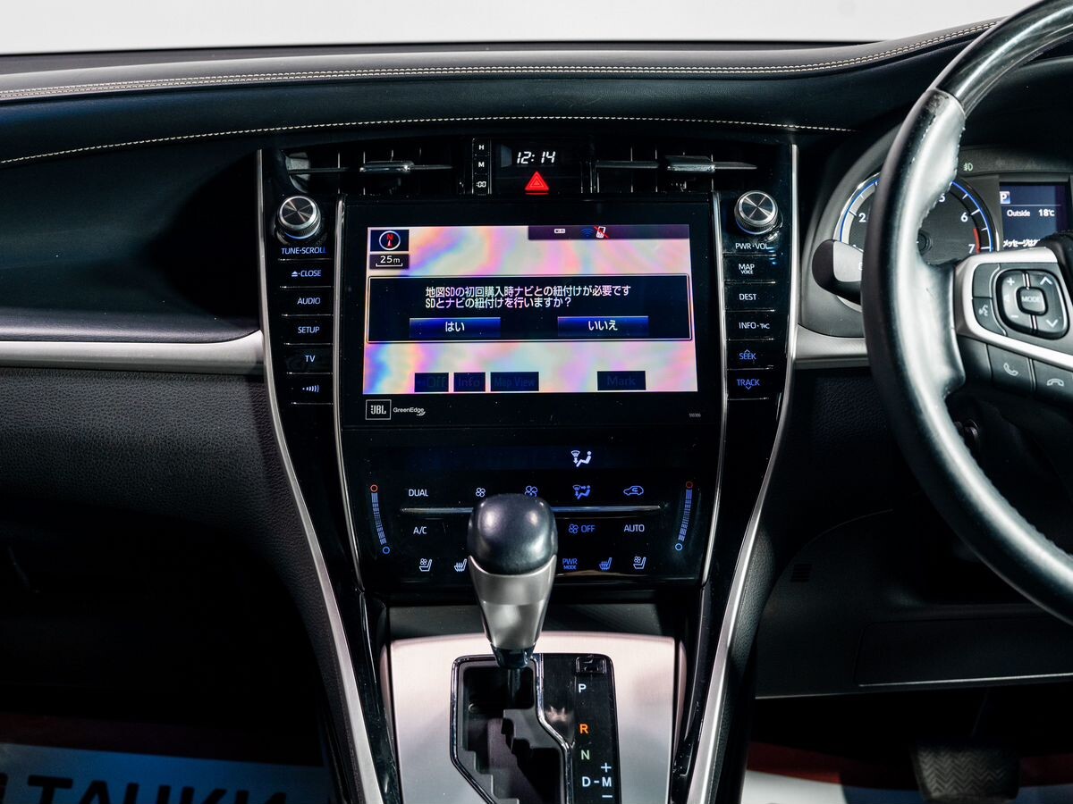 Toyota Harrier 2017 - фото автомобиля