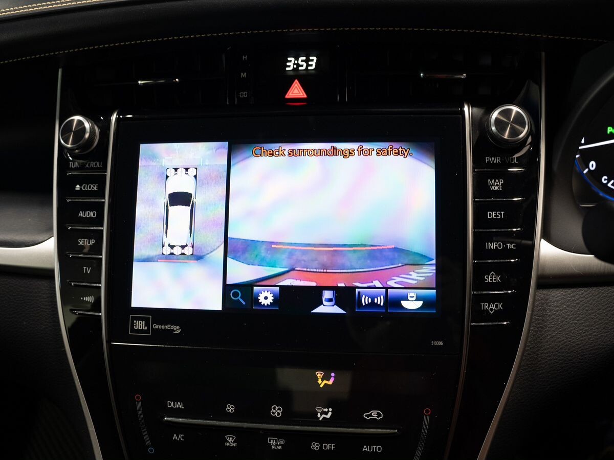 Toyota Harrier 2017 - фото автомобиля