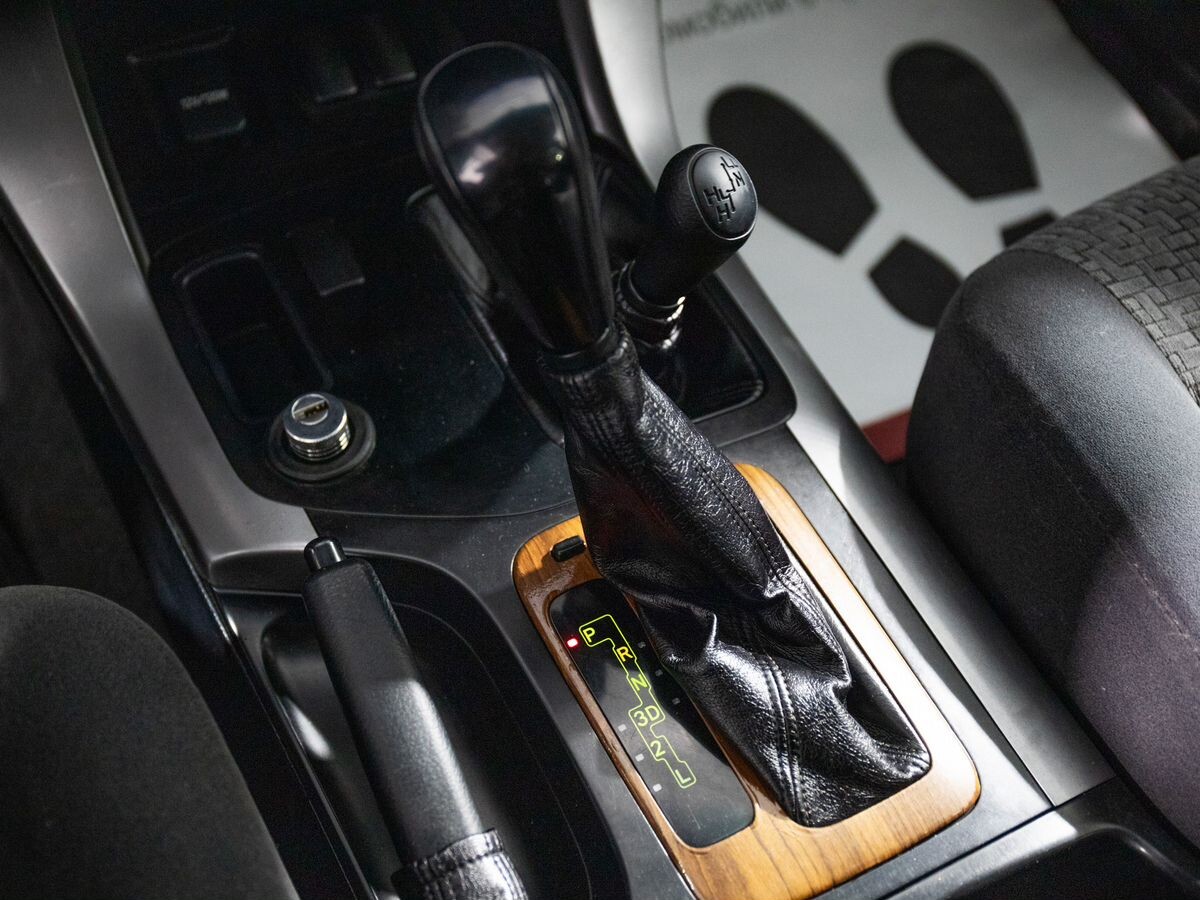 Toyota Land Cruiser Prado 2006 - фото автомобиля