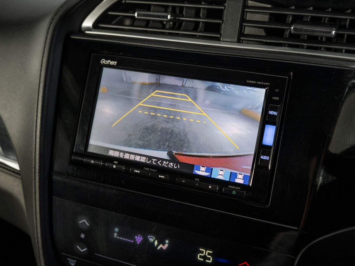 Honda Shuttle 2015 - фото автомобиля