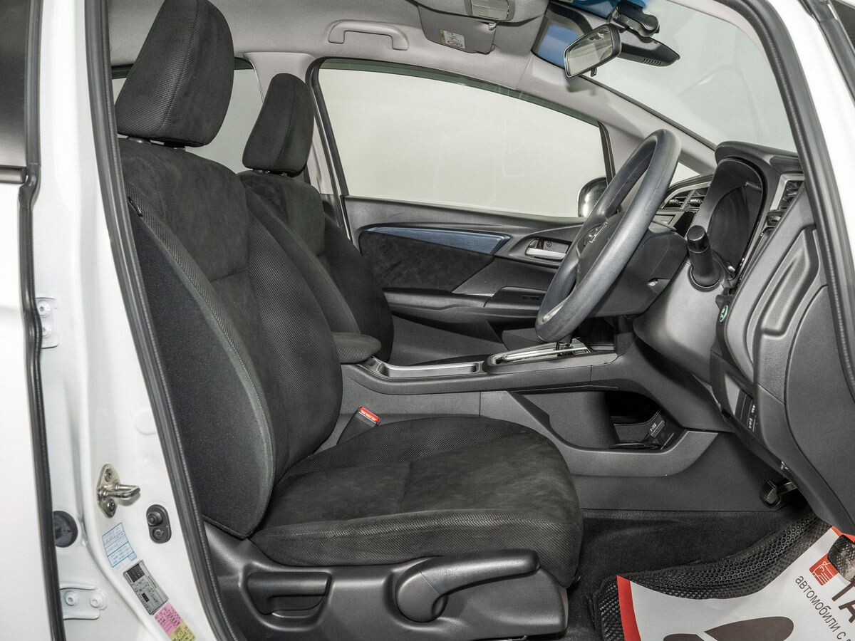 Honda Shuttle 2015 - фото автомобиля