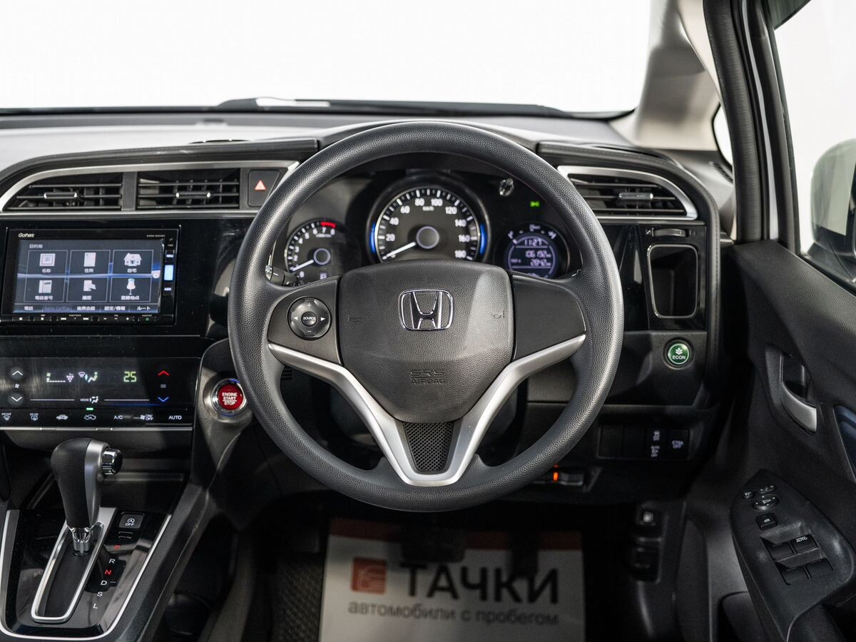 Honda Shuttle 2015 - фото автомобиля