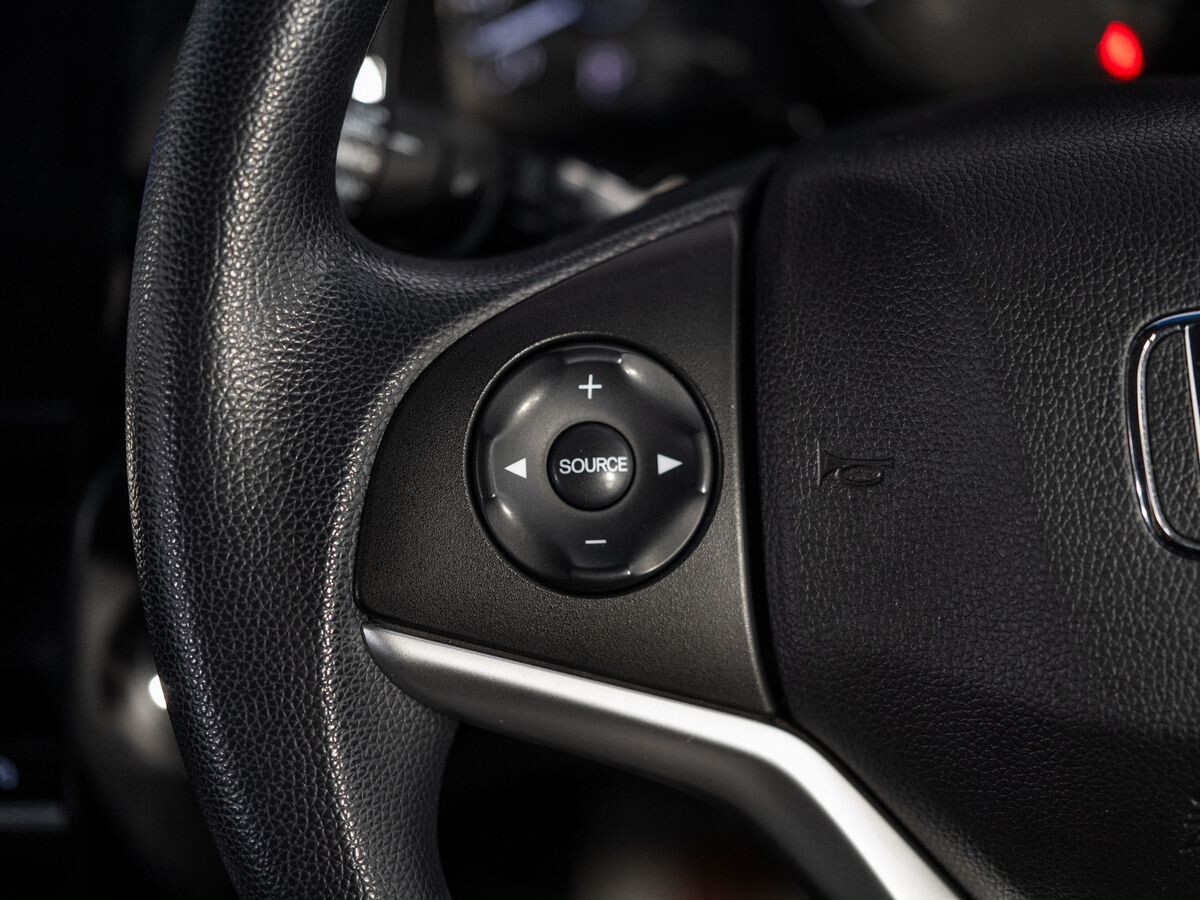 Honda Shuttle 2015 - фото автомобиля