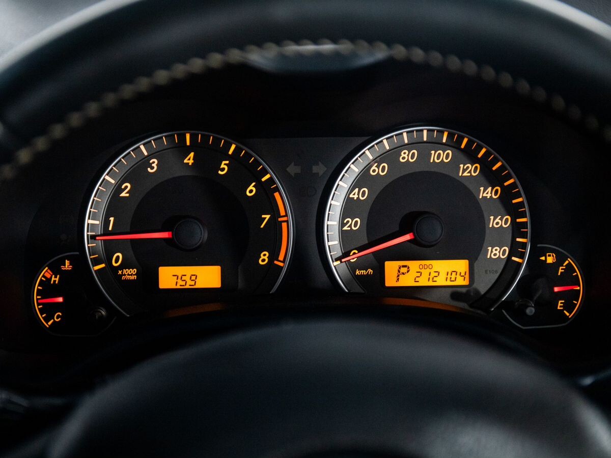 Toyota Corolla Fielder 2011 - фото автомобиля