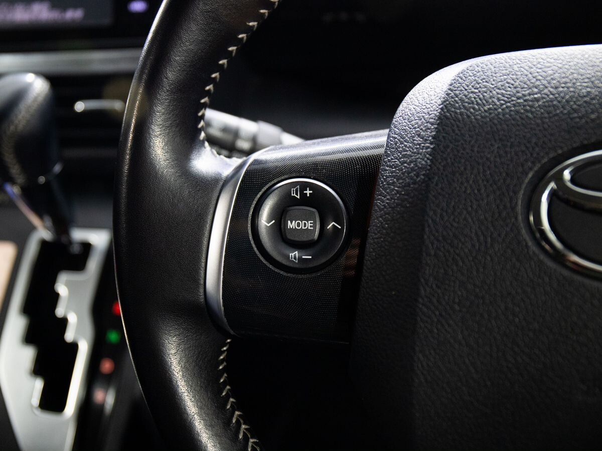 Toyota Sienta 2015 - фото автомобиля