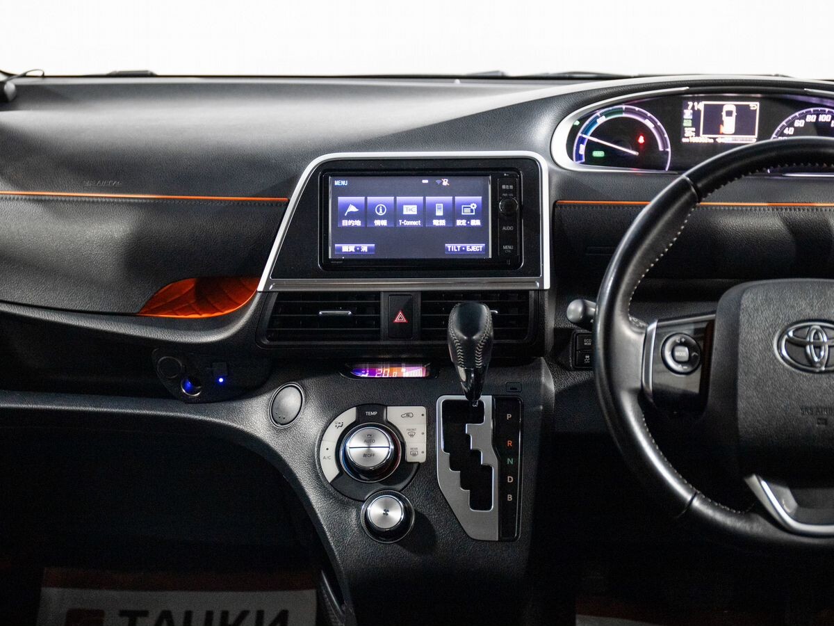 Toyota Sienta 2015 - фото автомобиля