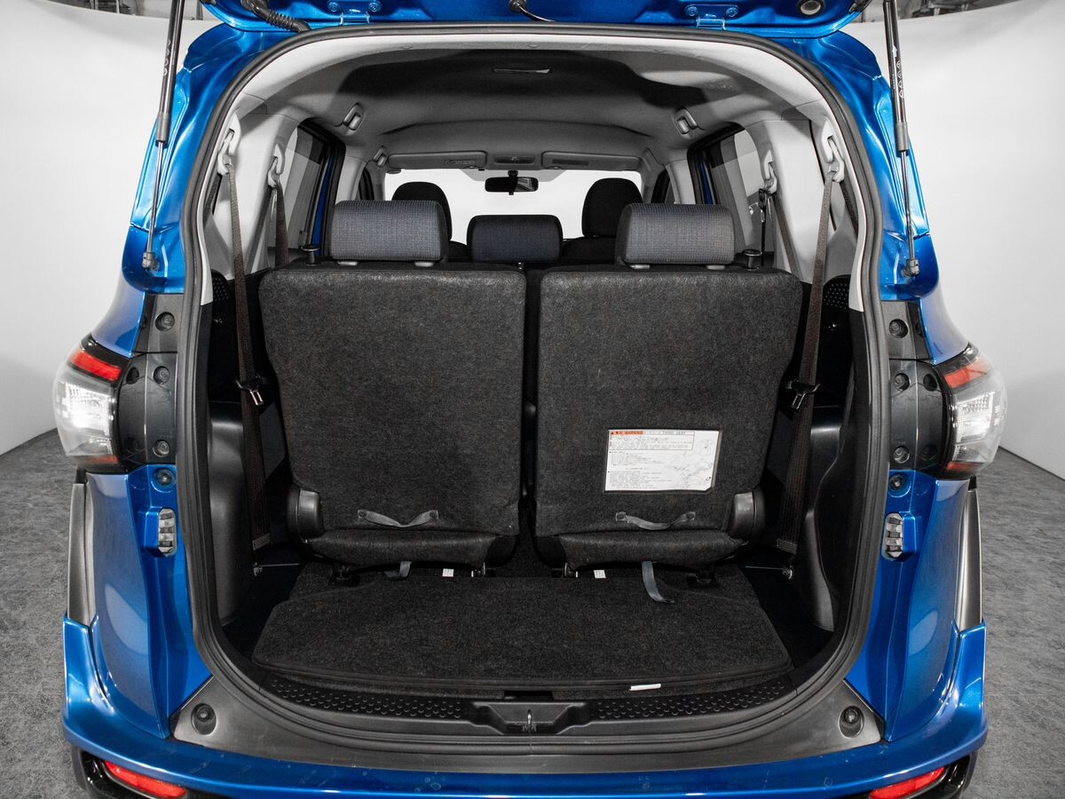 Toyota Sienta 2015 - фото автомобиля